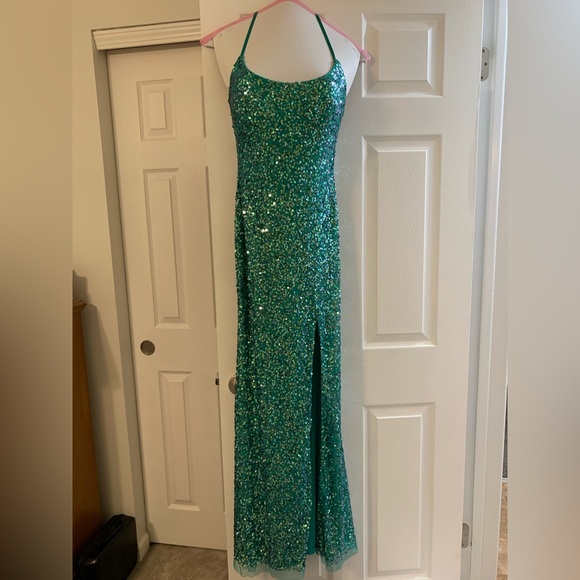 David’s Bridal Prom Sheath Dress - Picture 5 of 10